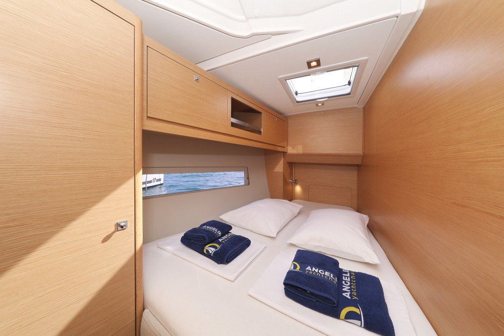 Yacht DUFOUR - 470 "Cupid"