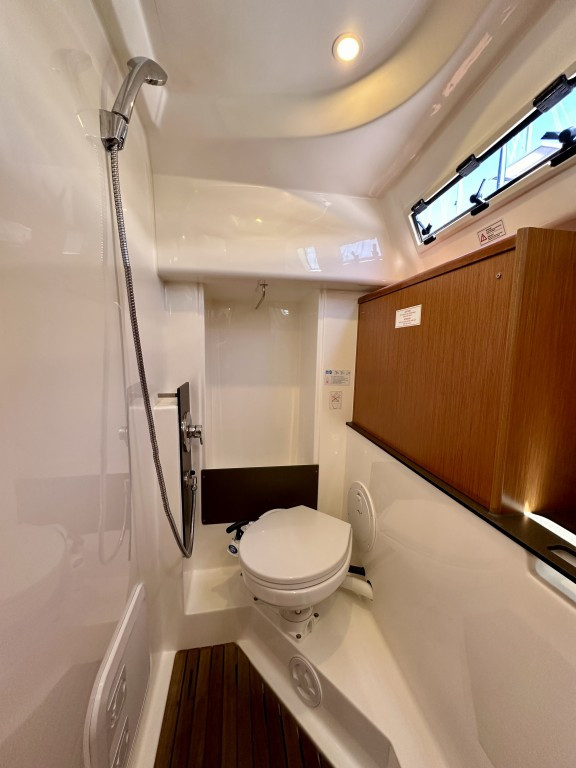 Yacht BAVARIA - Cruiser 34 "Kosjenka"