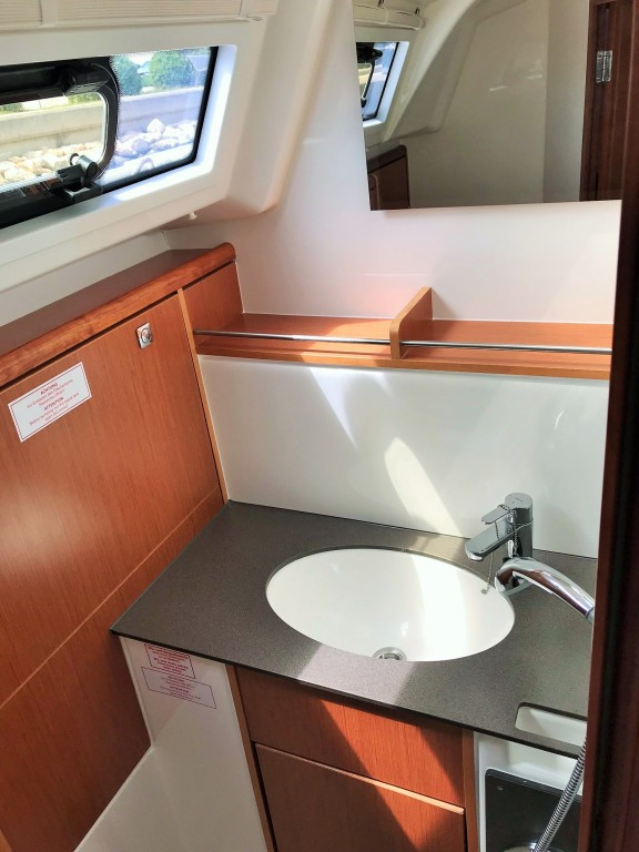 Yacht BAVARIA - Cruiser 34 "Kosjenka"