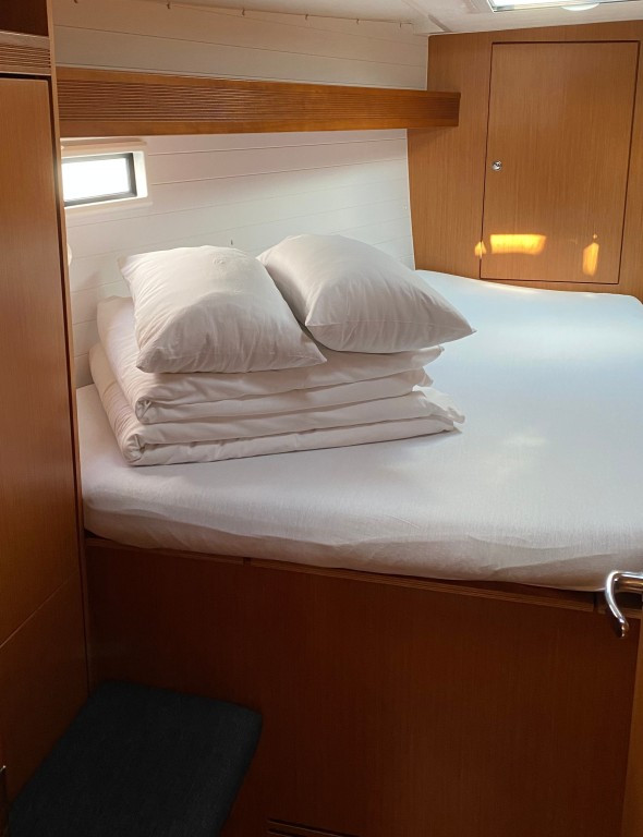 Yacht BAVARIA - Cruiser 34 "Kosjenka"