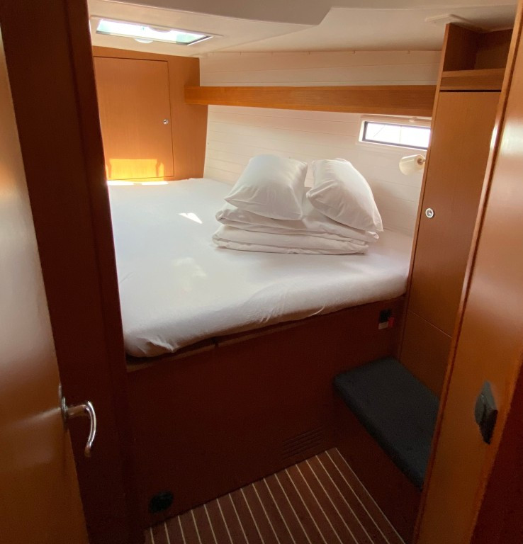 Yacht BAVARIA - Cruiser 34 "Kosjenka"