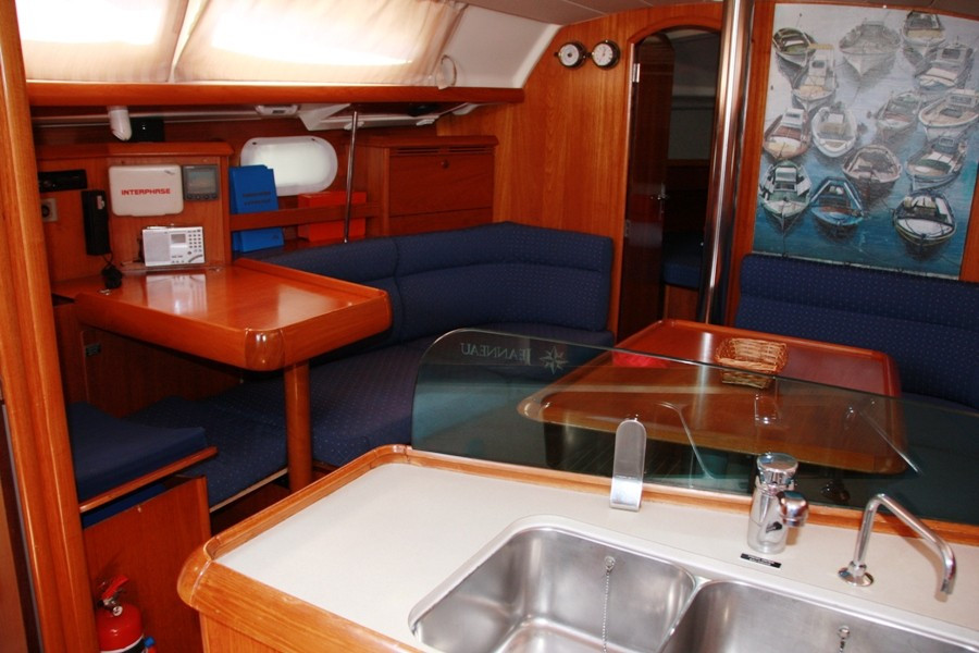 Yacht JEANNEAU - Sun Odyssey 37 "Kacamak"