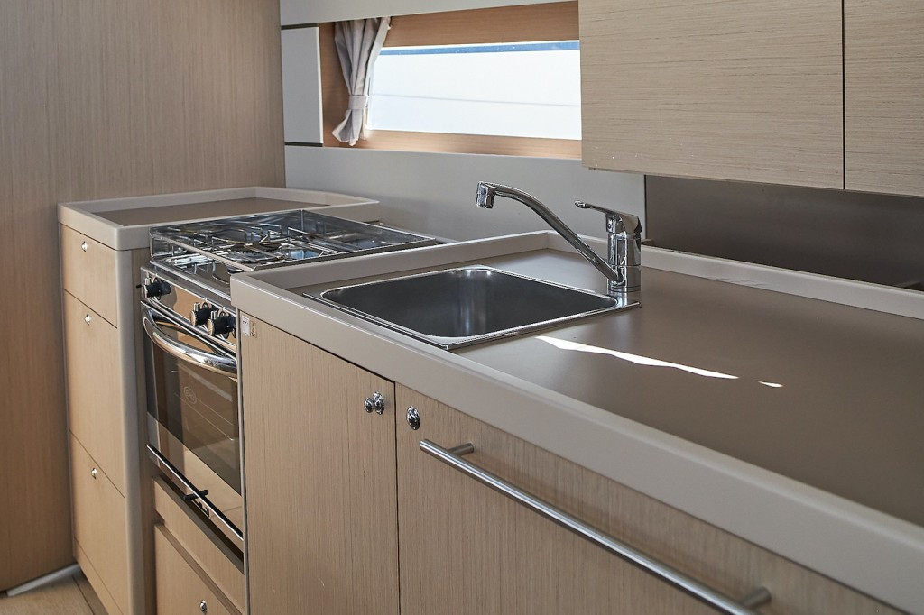 Yacht BENETEAU - Oceanis 38.1 "La Rose"