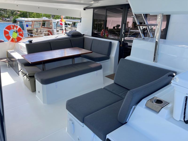 Yacht FOUNTAINE PAJOT - Elba 45 "Family Therapy"