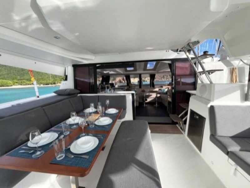 Yacht FOUNTAINE PAJOT - Elba 45 "Family Therapy"
