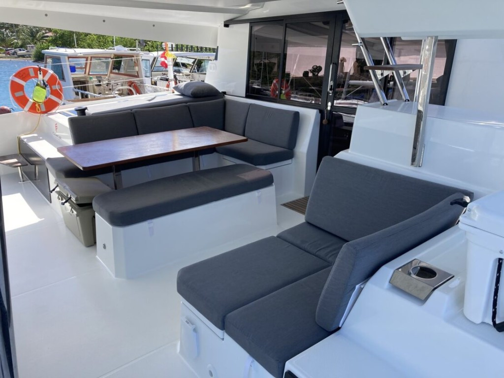 Yacht FOUNTAINE PAJOT - Elba 45 "Family Therapy"