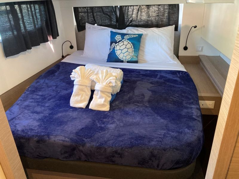 Yacht FOUNTAINE PAJOT - Elba 45 "Family Therapy"