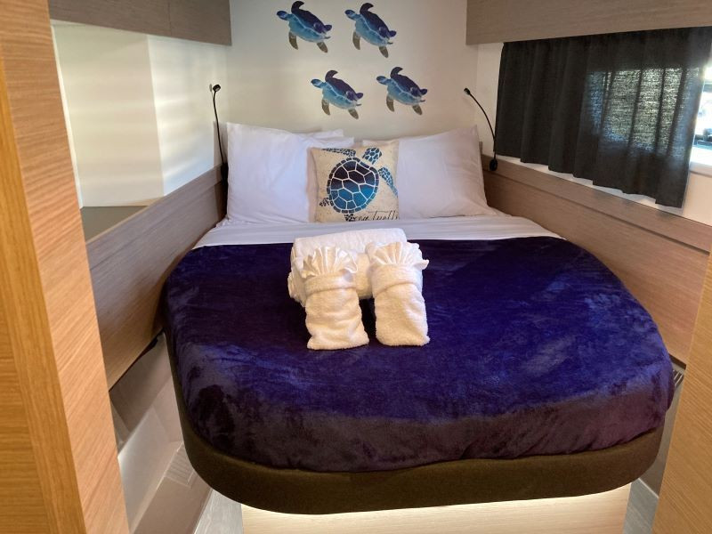 Yacht FOUNTAINE PAJOT - Elba 45 "Family Therapy"