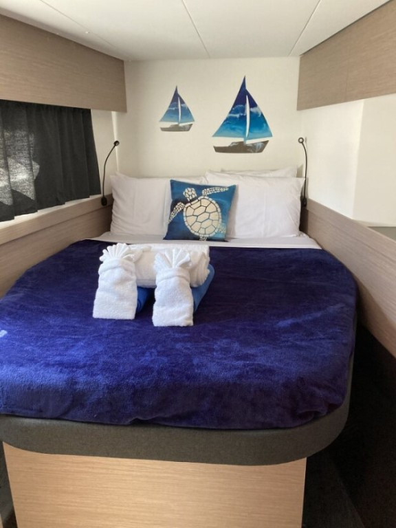 Yacht FOUNTAINE PAJOT - Elba 45 "Family Therapy"