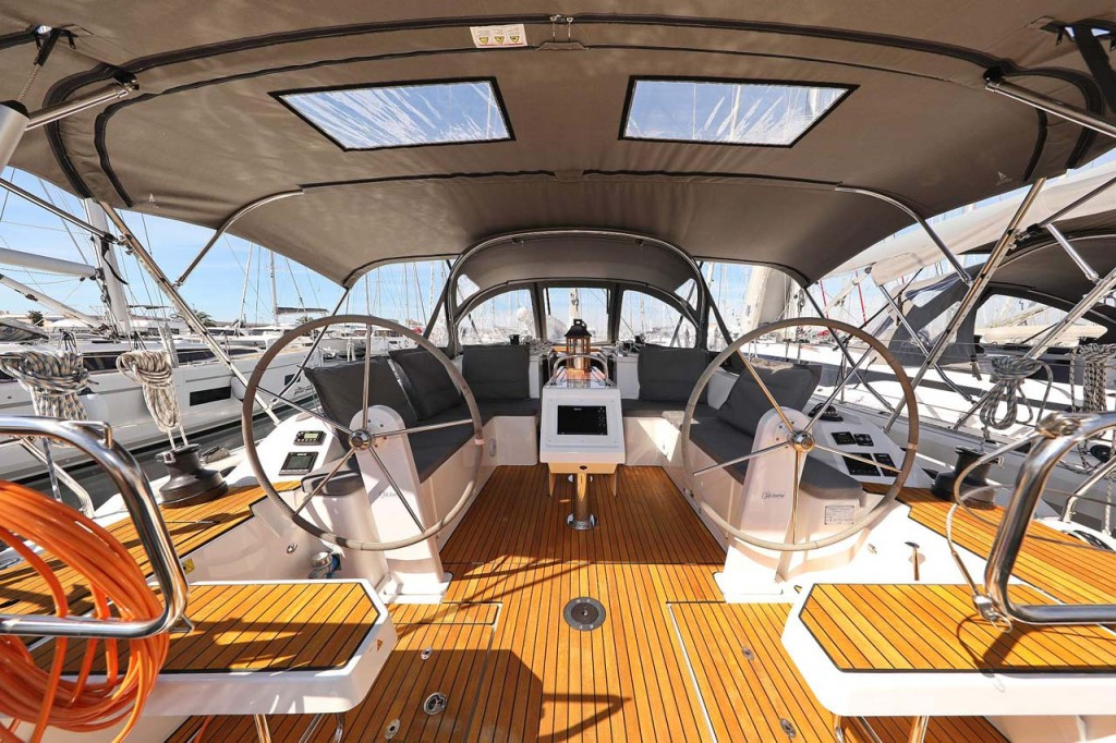 Yacht BAVARIA - C42 Style "Antares"
