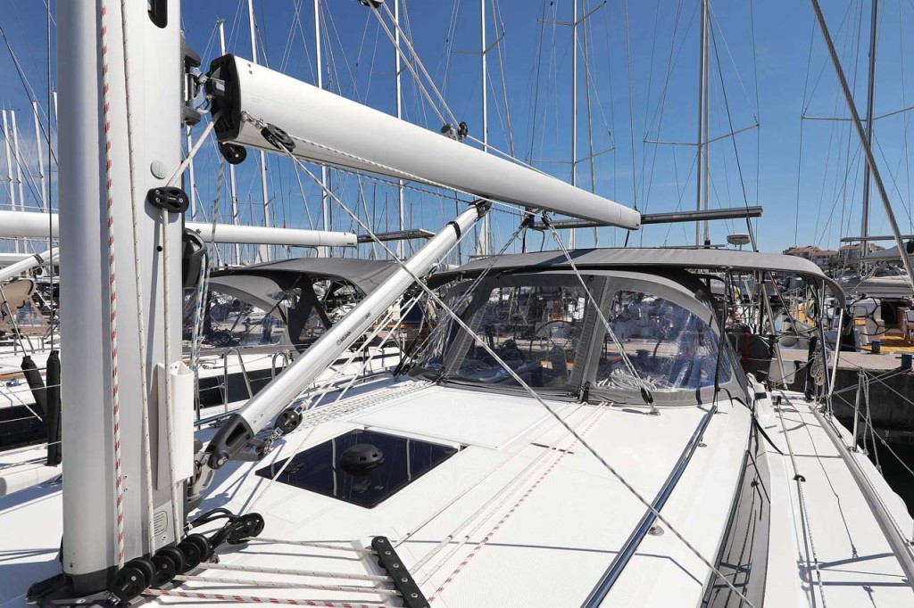 Yacht BAVARIA - C42 Style "Antares"