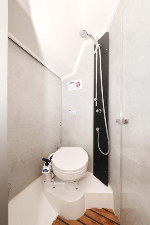 Yacht BAVARIA - C42 Style "Antares"