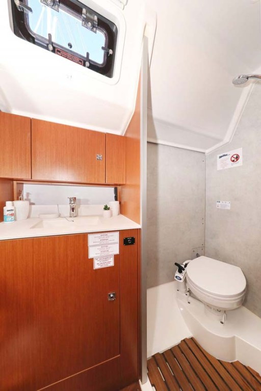 Yacht BAVARIA - C42 Style "Antares"