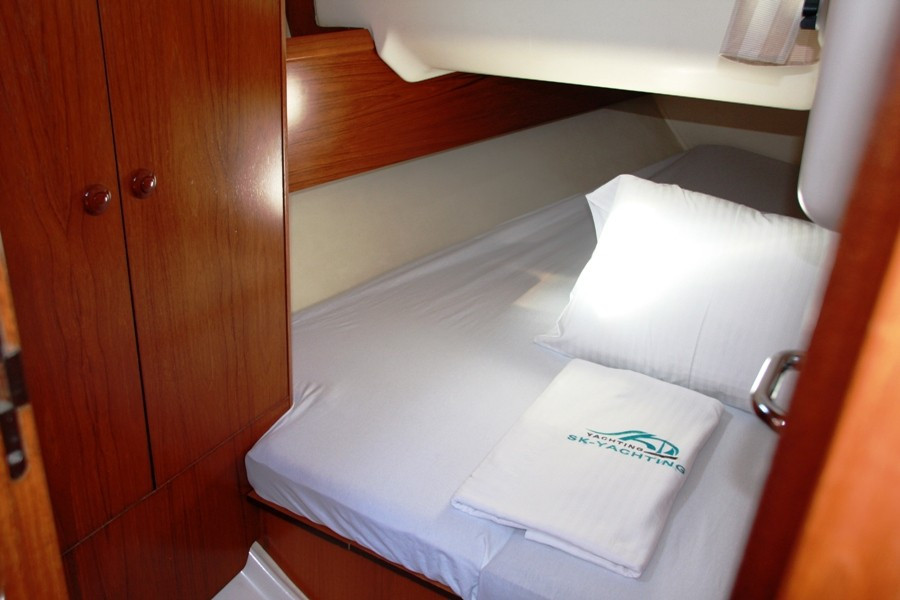 Yacht JEANNEAU - Sun Odyssey 37 "Kacamak"