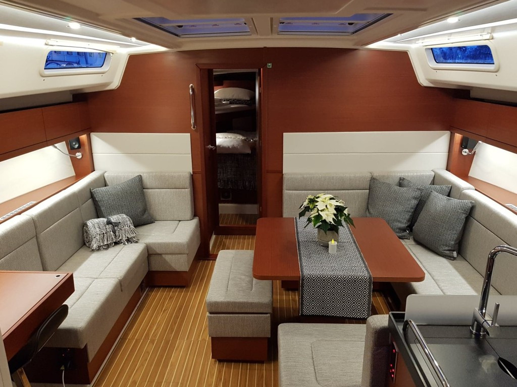 Yacht HANSE - 458 "Arctic Whisper"