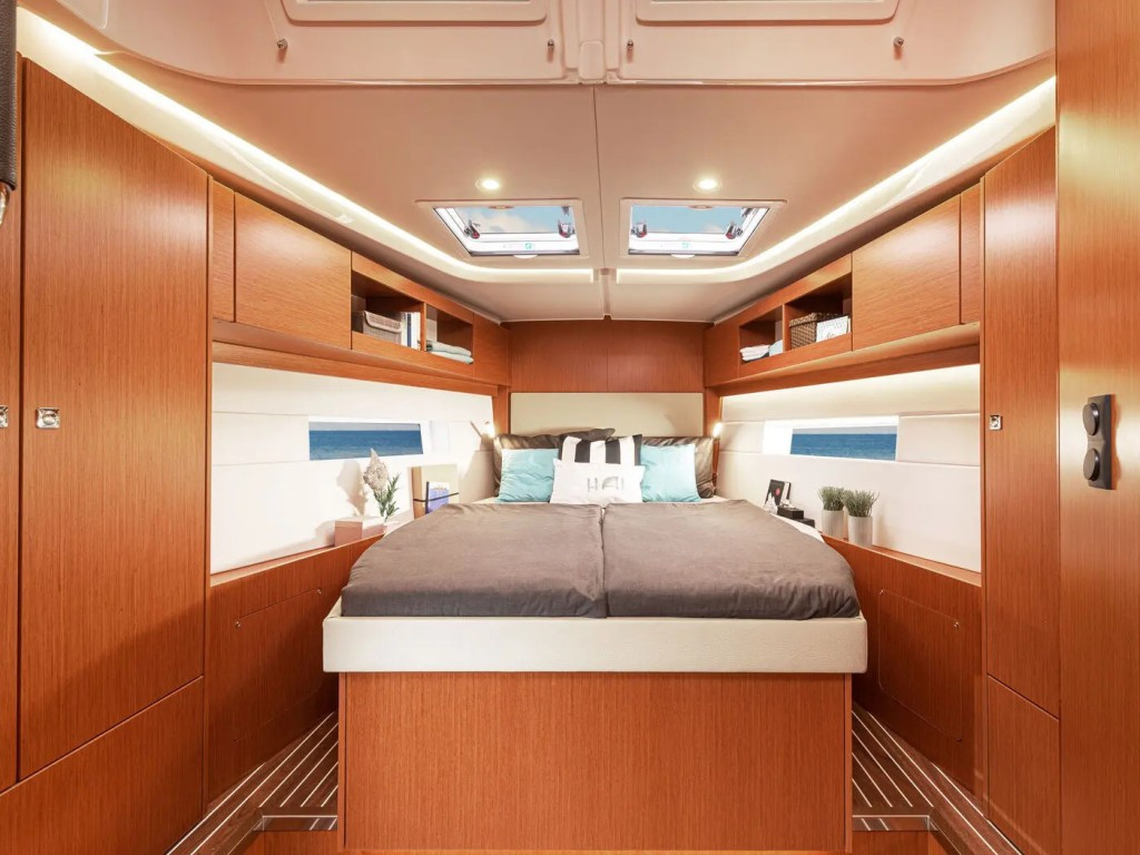 Yacht BAVARIA - C45 ""