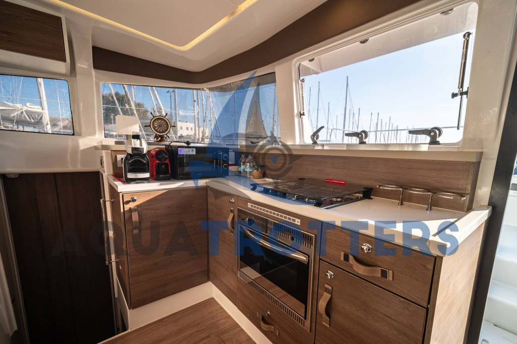 Yacht CATANA - Bali 4.2 "Silver IX"