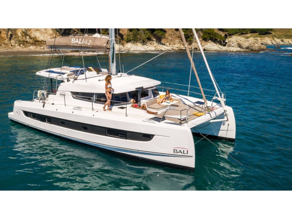 Yacht CATANA - Bali 4.2 "Silver IX"
