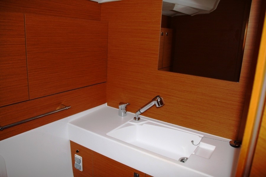 Yacht JEANNEAU - Sun Odyssey 479 "Sky Selin"