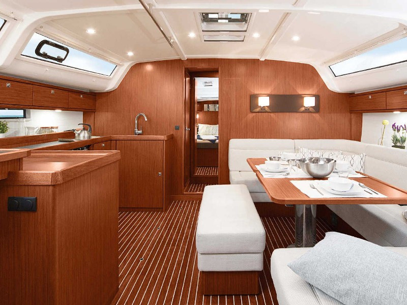 Yacht BAVARIA - Cruiser 51 "Gin Tonic"