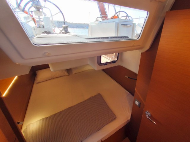 Yacht JEANNEAU - Sun Odyssey 440 "Holiday Kiss"