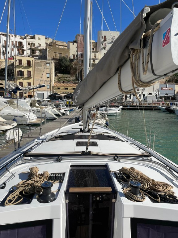 Yacht DUFOUR - 470 "Egusa"