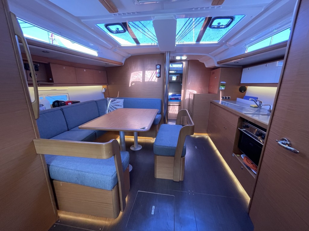 Yacht DUFOUR - 430 Grand Large "Sweet"