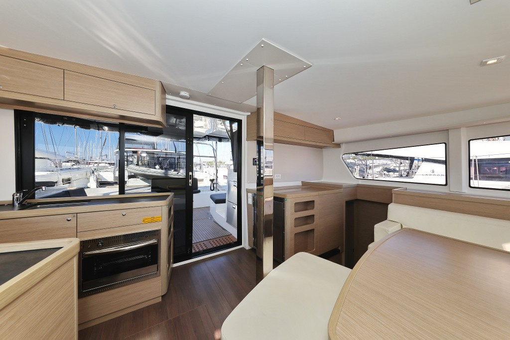 Yacht LAGOON - 42 "Dear John"