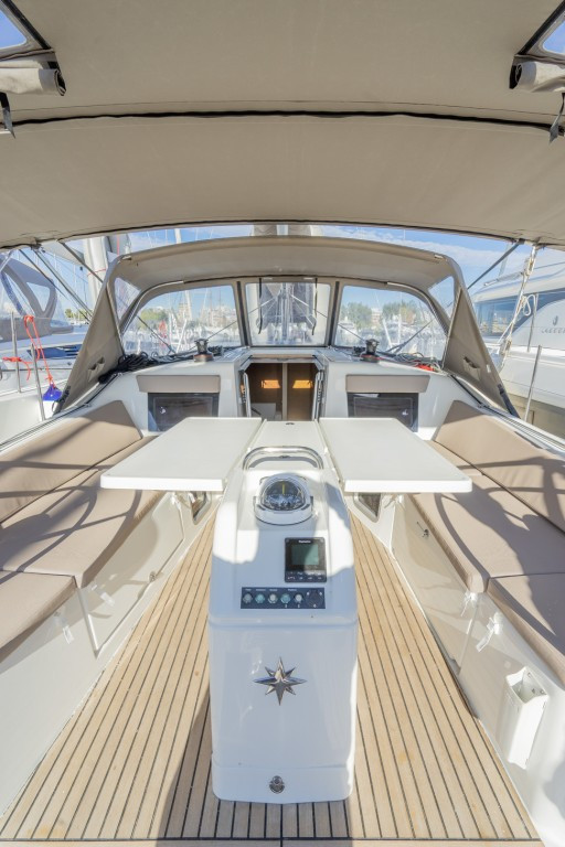 Yacht JEANNEAU - Sun Odyssey 410 "High Time"