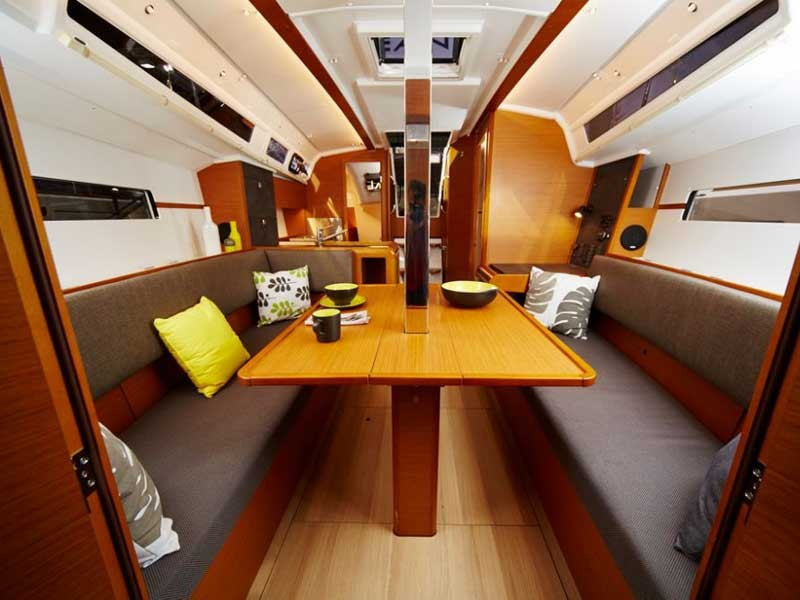 Yacht JEANNEAU - Sun Odyssey 349 "Adria Moon"