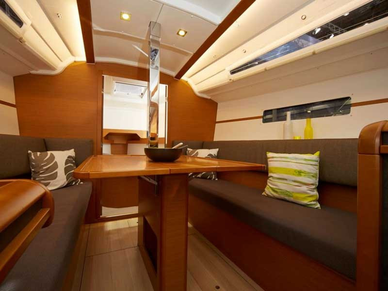 Yacht JEANNEAU - Sun Odyssey 349 "Adria Moon"