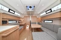 Yacht BAVARIA - C42 "Mauvic"