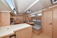 Yacht BAVARIA - C42 "Mauvic"