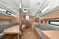 Yacht BAVARIA - C42 "Mauvic"