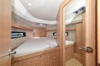 Yacht BAVARIA - C42 "Mauvic"