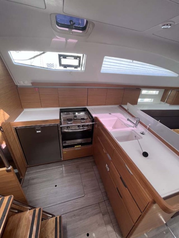 Yacht ELAN - Impression 45 "Knotty Buoy"