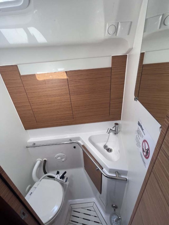 Yacht ELAN - Impression 45 "Knotty Buoy"