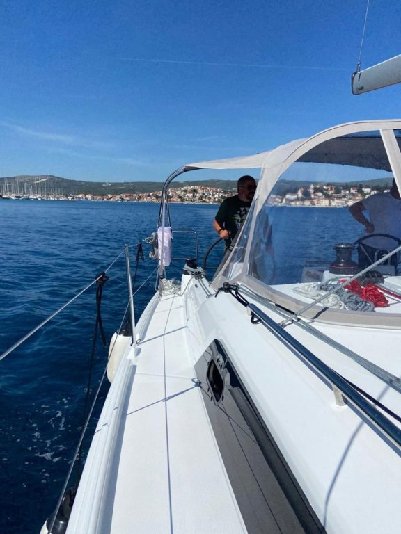 Yacht BENETEAU - Oceanis 34.1 "Ka Nani"