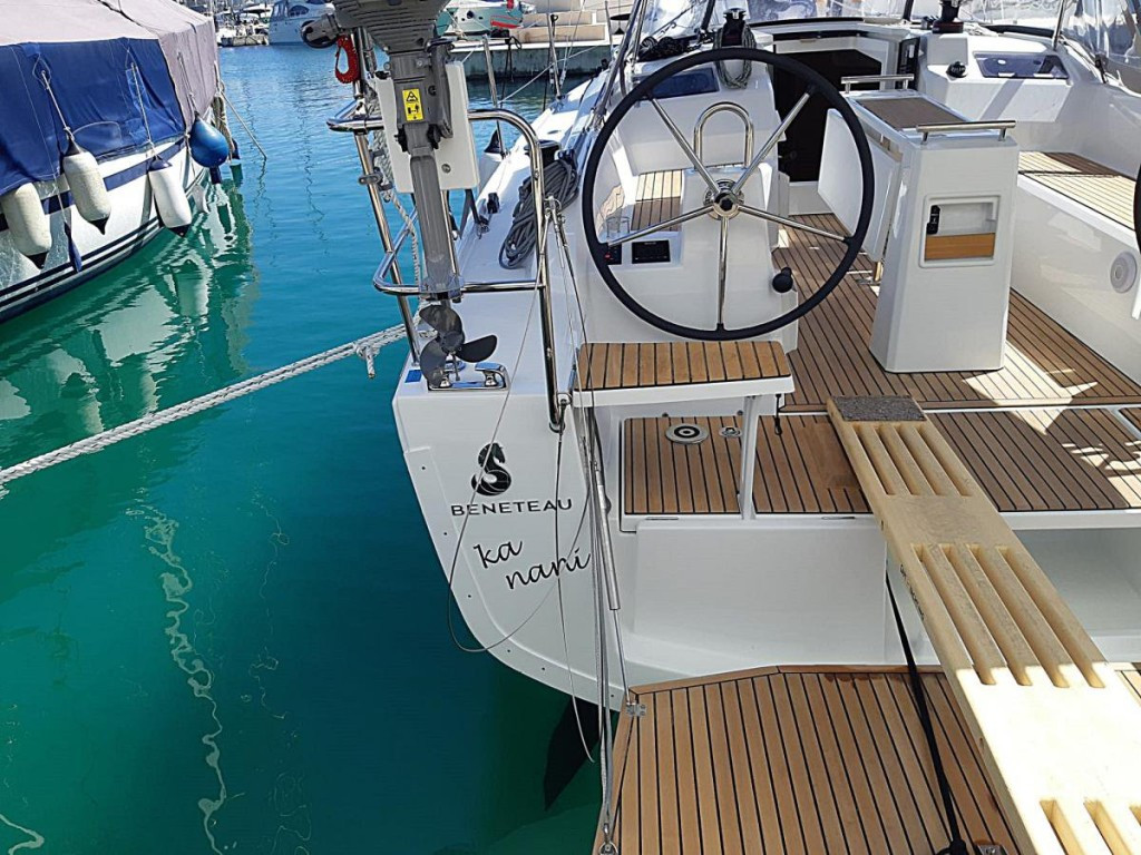 Yacht BENETEAU - Oceanis 34.1 "Ka Nani"