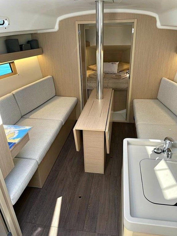 Yacht BENETEAU - Oceanis 34.1 "Ka Nani"