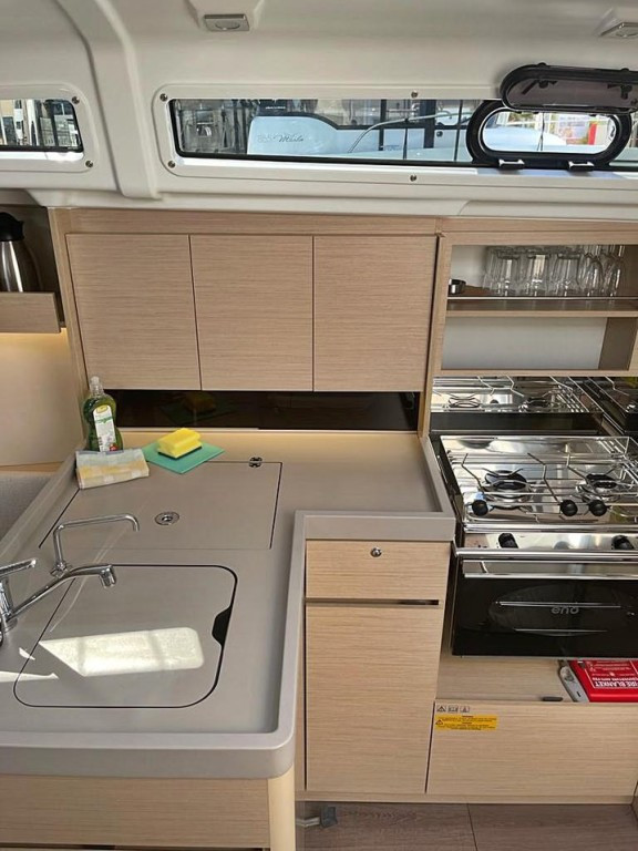 Yacht BENETEAU - Oceanis 34.1 "Ka Nani"