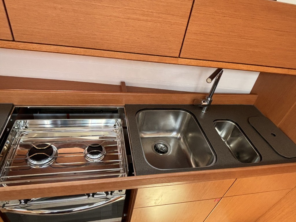 Yacht BAVARIA - Cruiser 46 "Emma"