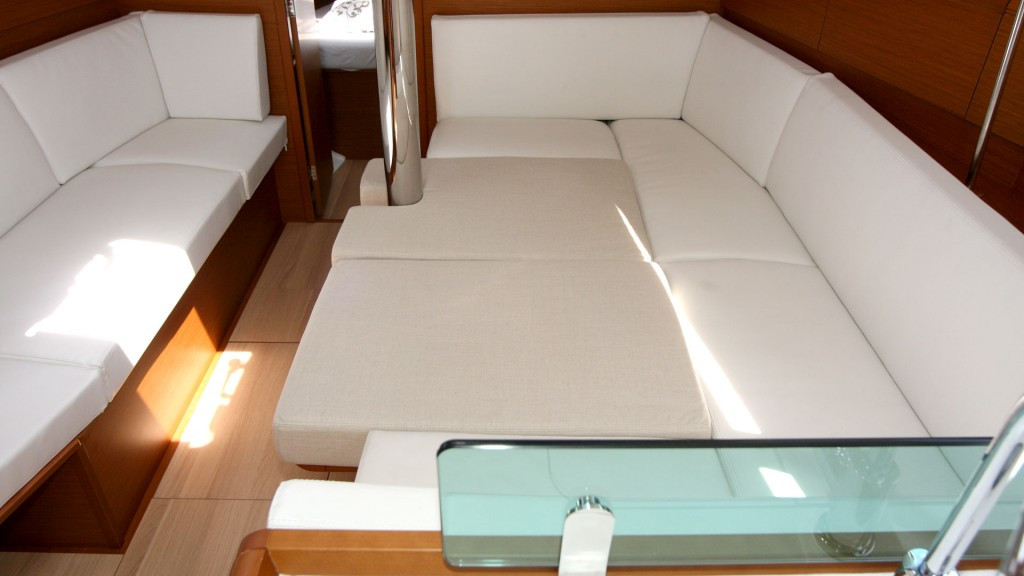 Yacht JEANNEAU - Sun Odyssey 389 "Tina"
