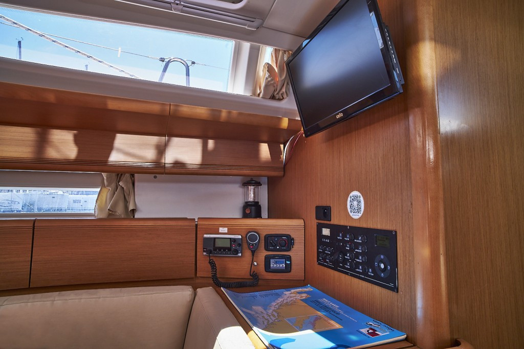 Yacht JEANNEAU - 53 "Tina"