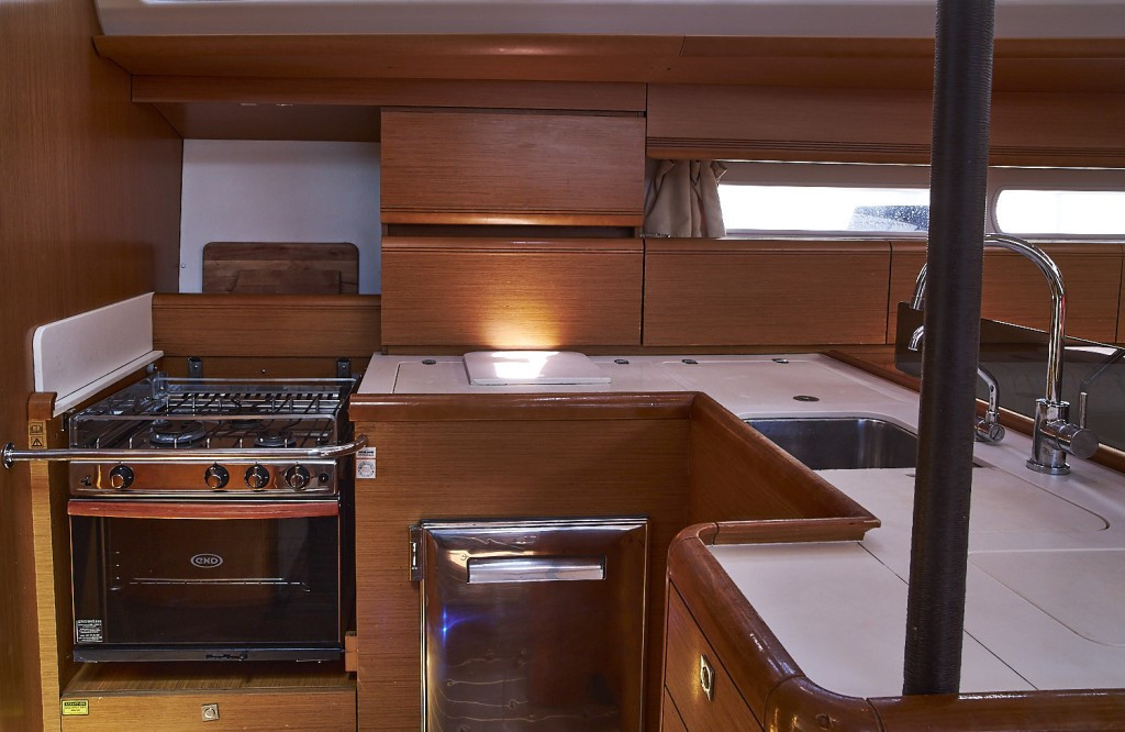 Yacht JEANNEAU - 53 "Tina"