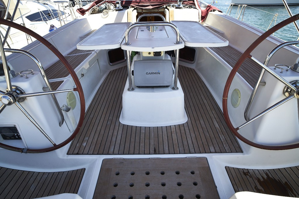 Yacht JEANNEAU - 53 "Tina"