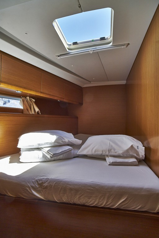 Yacht JEANNEAU - 53 "Tina"