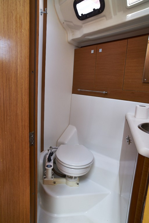 Yacht JEANNEAU - 53 "Tina"