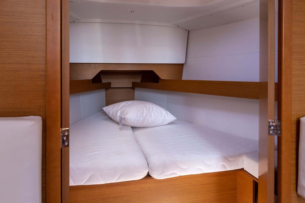 Yacht JEANNEAU - Sun Odyssey 349 "In The Mood"