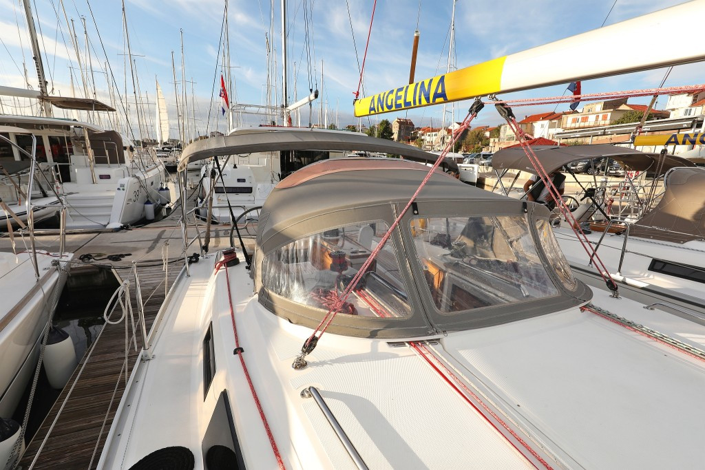 Yacht BAVARIA - Cruiser 34 "Arizona"